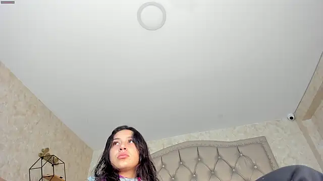 dayra angels online show from January 2025 05:17:02 AM