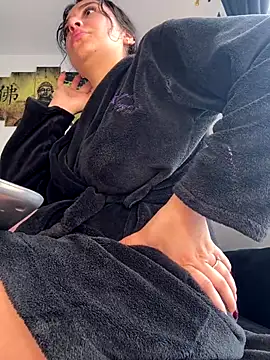 dayra angels online show from January 2026 06:11:02 PM