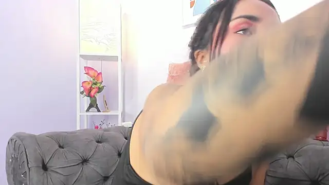 Snapshot of miss_soffi_ chatting on December 2024 03:17:01 PM miss soffi  online show from December 2024 03:17:01 PM