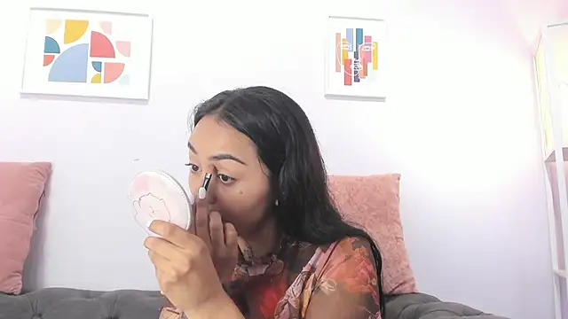 Snapshot of miss_soffi_ chatting on January 2025 12:24:02 PM miss soffi  online show from January 2025 12:24:02 PM