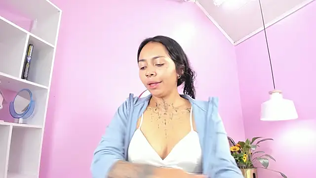 Snapshot of miss_soffi_ chatting on March 2025 12:19:02 PM miss soffi  online show from March 2025 12:19:02 PM