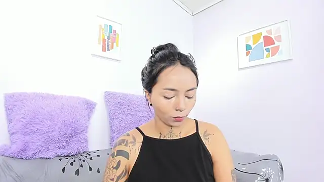 Snapshot of miss_soffi_ chatting on October 2025 12:28:02 PM miss soffi  online show from October 2025 12:28:02 PM