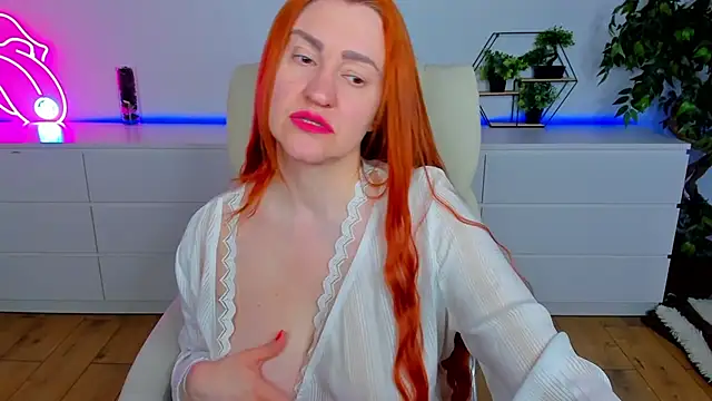 Kamilla Hot online show from February 2026 06:37:01 AM