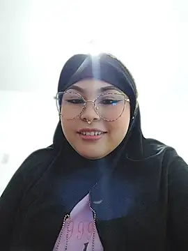 Snapshot of Hana___ chatting on April 2026 11:13:01 PM Hana online show from April 2026 11:13:01 PM