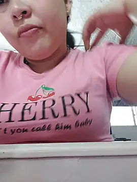 Snapshot of Hana___ chatting on May 2026 08:06:01 PM Hana online show from May 2026 08:06:01 PM