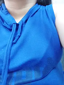 Snapshot of Hana___ chatting on May 2026 09:52:01 PM Hana online show from May 2026 09:52:01 PM