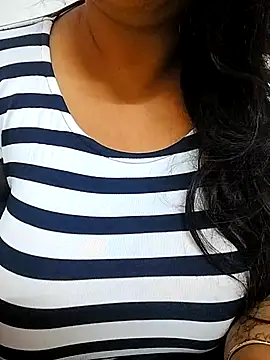 rekhabb123 online show from January 2026 04:15:01 AM