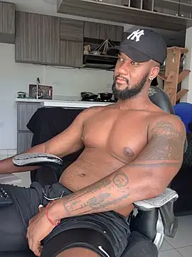 blackdrey18 online show from October 2025 04:37:01 PM