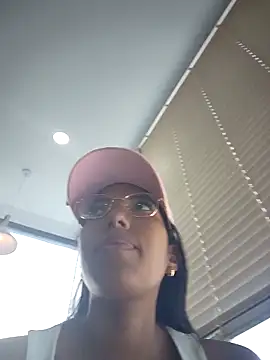 Snapshot of SheenaBrooke chatting on February 2026 05:24:01 AM SheenaBrooke online show from February 2026 05:24:01 AM