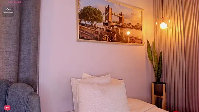 Assh lee  online show from January 2025 12:35:01 PM