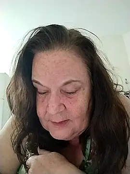 Yaya Mineira online show from October 2025 03:33:01 PM