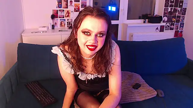 ursula davis online show from December 2024 06:59:01 PM