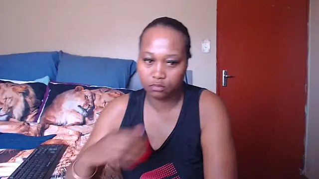 Snapshot of EbonySeductressx chatting on October 2025 01:11:01 PM EbonySeductressx online show from October 2025 01:11:01 PM