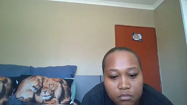Snapshot of EbonySeductressx chatting on October 2025 10:07:01 AM EbonySeductressx online show from October 2025 10:07:01 AM