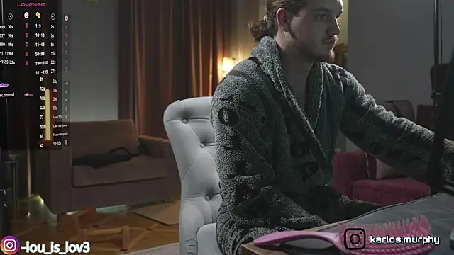 Louis Karlos online show from October 2025 03:12:02 AM