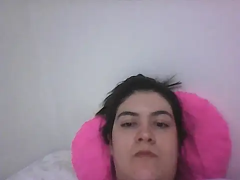 lauratobon online show from June 2026 06:49:01 AM