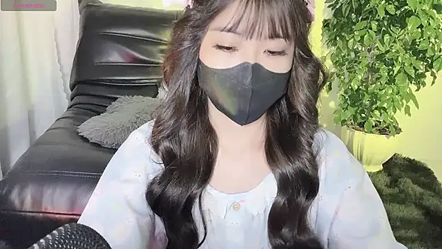 Mya Lee online show from December 2024 04:39:02 PM