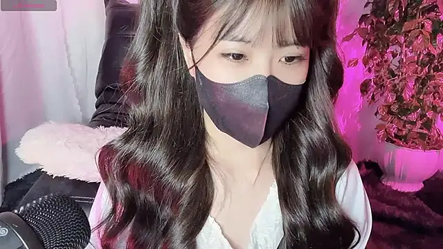 Mya Lee online show from December 2024 07:11:02 PM