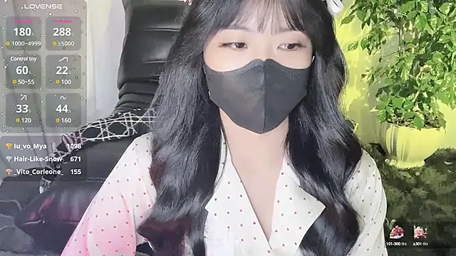 Mya Lee online show from December 2024 06:48:01 PM