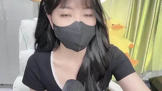 Mya Lee online show from February 2025 07:33:02 PM