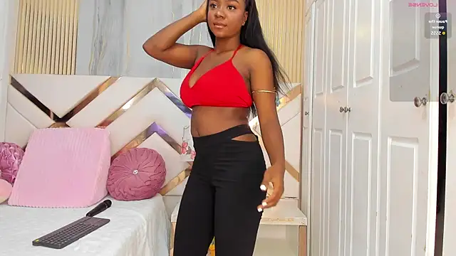 GianinaLewis online show from April 2026 01:58:02 PM