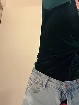 ClumsyLink online show from November 2025 10:08:01 PM