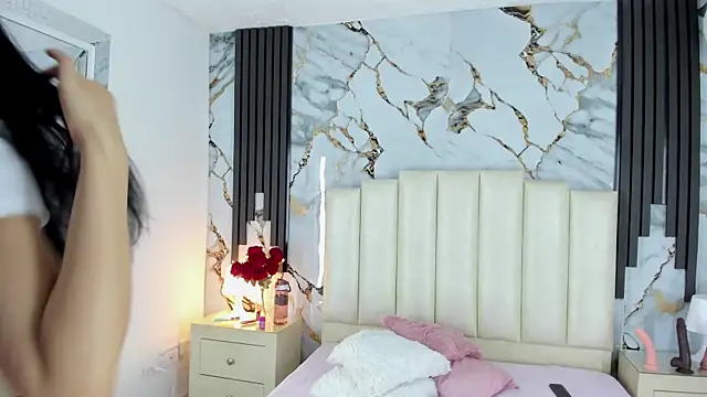 lulumars online show from February 2025 10:26:02 AM