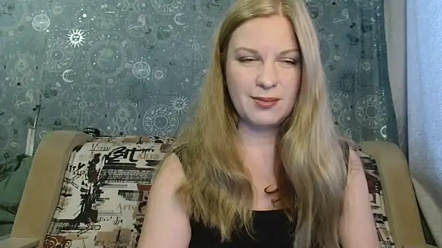 Snapshot of BlondeFox chatting on July 2026 02:47:02 AM BlondeFox online show from July 2026 02:47:02 AM