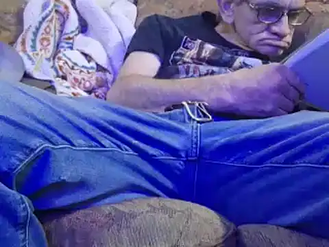 Snapshot of highstepper500 chatting on December 2024 10:33:02 AM highstepper500 online show from December 2024 10:33:02 AM