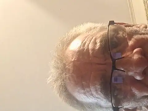 Snapshot of highstepper500 chatting on September 2025 04:13:02 AM highstepper500 online show from September 2025 04:13:02 AM