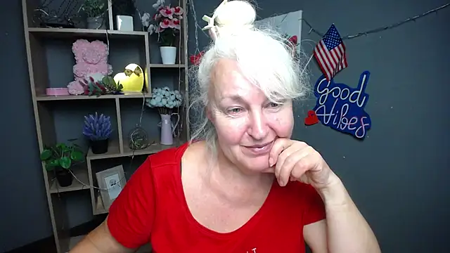 Snapshot of BlondyLeeBest chatting on July 2026 06:43:01 PM BlondyLeeBest online show from July 2026 06:43:01 PM