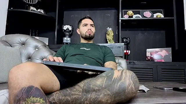 matteosantos online show from December 2025 11:59:01 AM