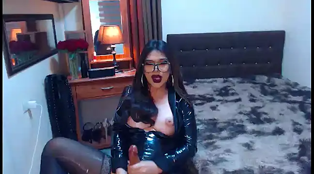 EXTREMELYDOM online show from January 2025 01:43:01 PM