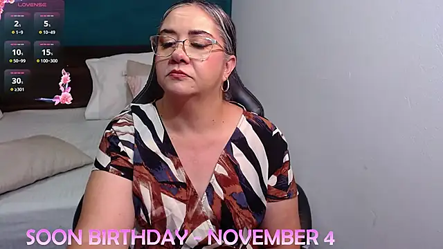 scaelettdubois online show from November 2025 01:49:02 AM