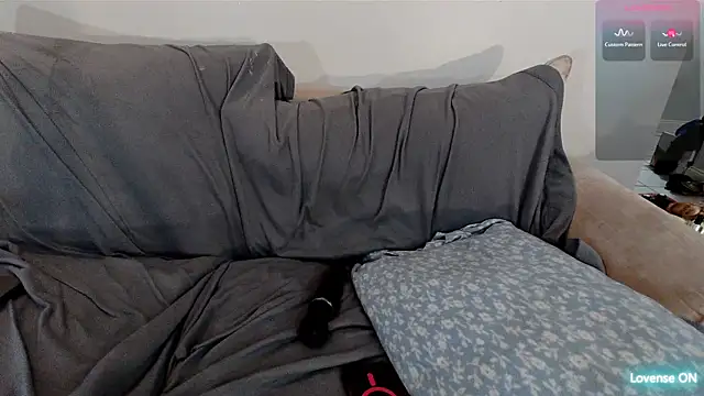 EmoDream1998 online show from January 2026 01:30:01 AM