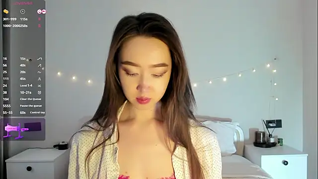  luna 022 online show from October 2025 04:35:02 AM