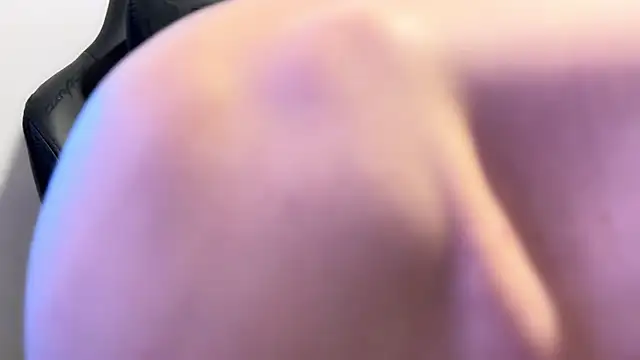 Snapshot of SasukeUhchiaa chatting on February 2025 01:40:02 AM SasukeUhchiaa online show from February 2025 01:40:02 AM