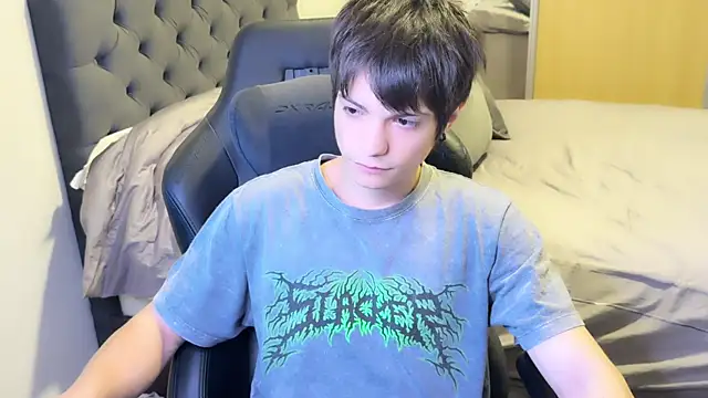 Snapshot of SasukeUhchiaa chatting on February 2025 02:37:02 AM SasukeUhchiaa online show from February 2025 02:37:02 AM