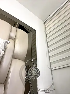 Snapshot of ALISSON_FOXXX1 chatting on November 2025 11:04:02 PM ALISSON FOXXX1 online show from November 2025 11:04:02 PM