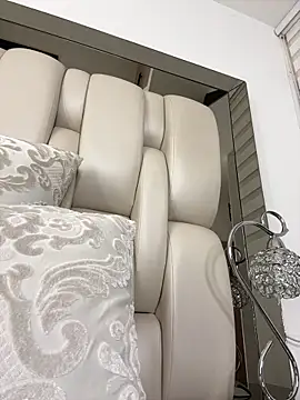 Snapshot of ALISSON_FOXXX1 chatting on December 2025 10:51:03 PM ALISSON FOXXX1 online show from December 2025 10:51:03 PM