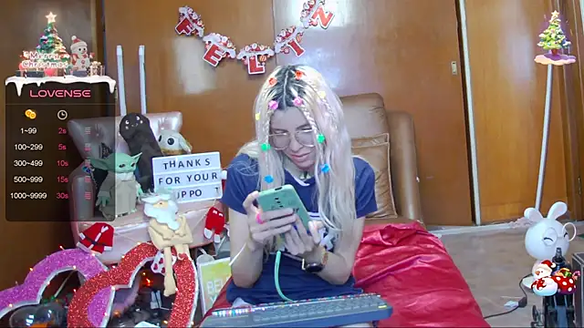 Skinygirl online show from December 2024 11:16:01 PM