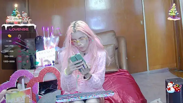 Skinygirl online show from January 2025 11:03:01 PM