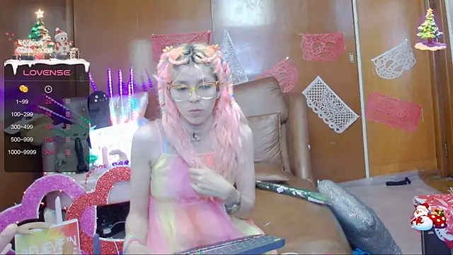 Skinygirl online show from February 2025 11:09:02 PM