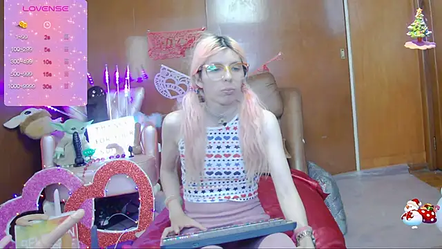 Skinygirl online show from March 2025 10:42:01 PM