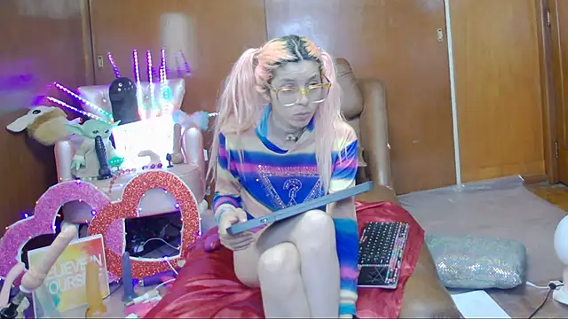 Skinygirl online show from March 2025 02:39:02 AM