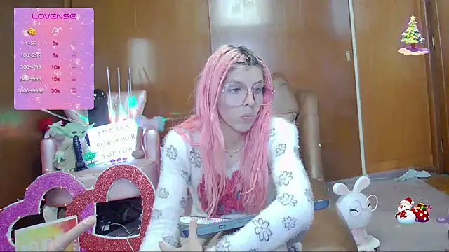 Skinygirl online show from October 2025 01:01:02 AM