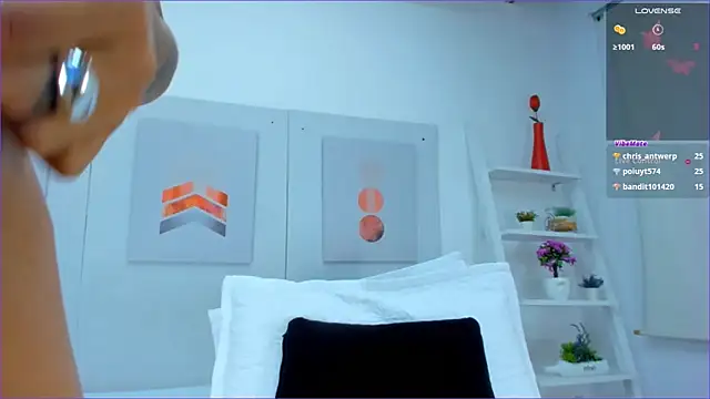 AlessiaMarcu- online show from January 2025 10:28:02 AM