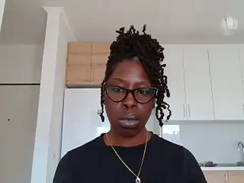 MadamIndigo online show from February 2026 10:38:01 AM