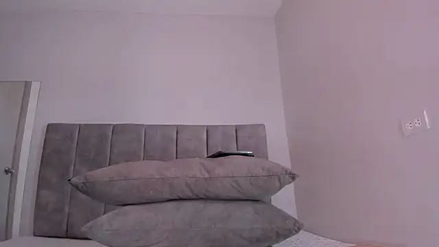 taylor suxx online show from January 2026 02:54:02 PM