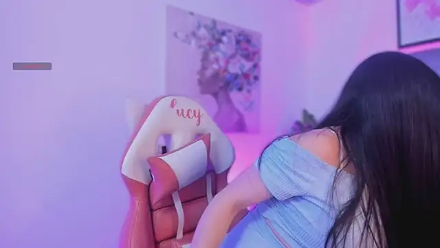 lucy neil online show from October 2025 02:34:01 AM